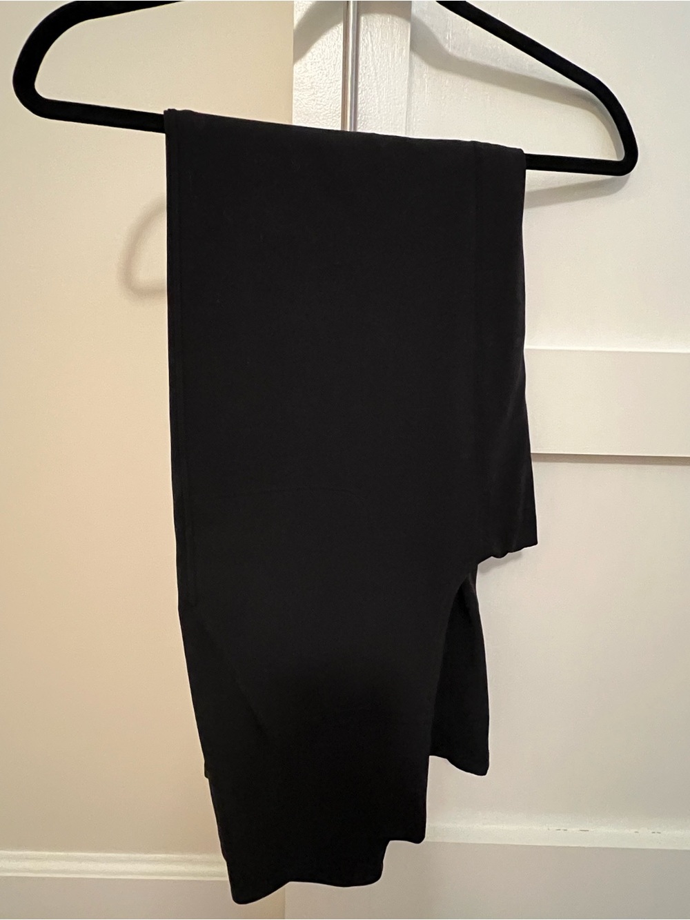 lululemon athletica Align High Rise Black straight leg pants size 6 with pockets